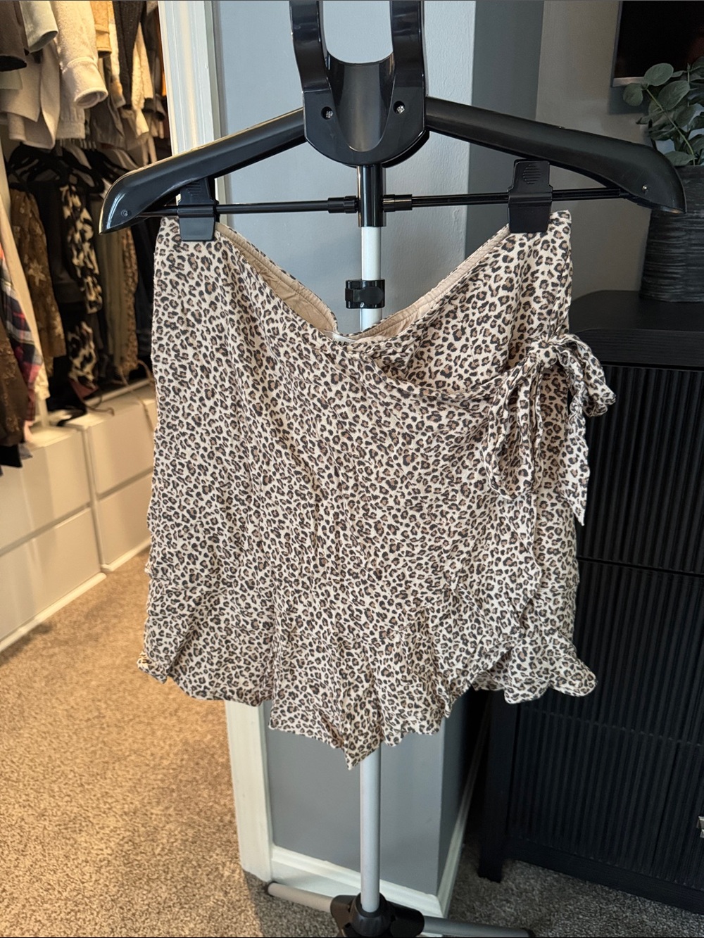 Abercrombie & Fitch Beige Leopard Print Skirt